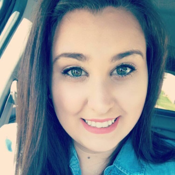 Meet your Posher, Kelsey - Picture 1 of 1